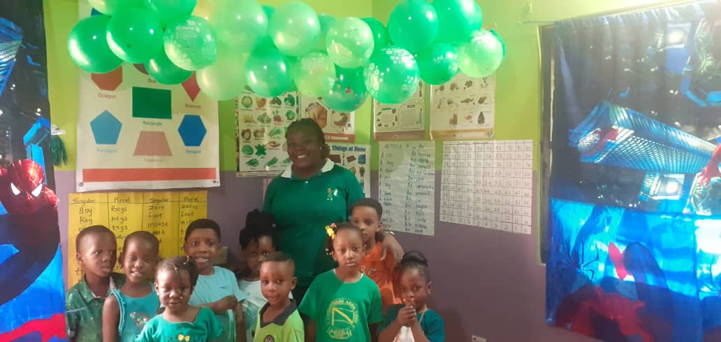 Balloon day in a classroom